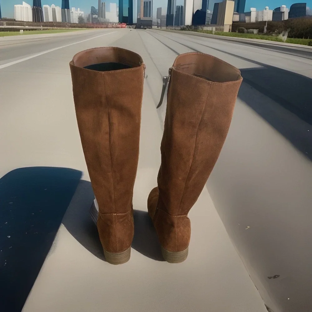 Universal Threads Brown‎ Suede Size 9.5 Knee High Riding Boots